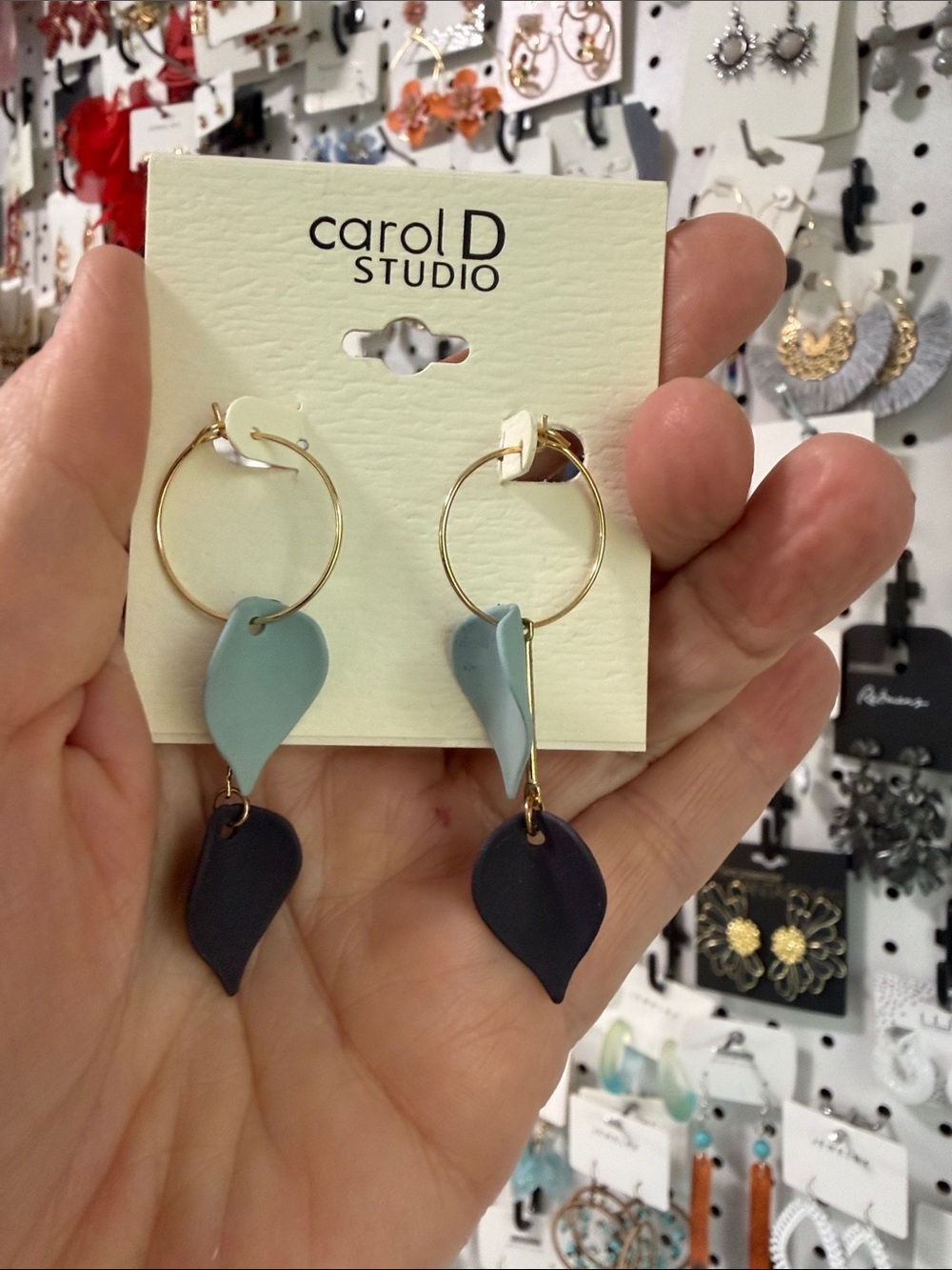Womens brand-new earrings matte resin hanging dangle hoops blues gold tone